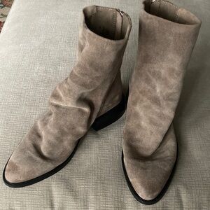 Steve Madden Taupe Suede Nexie Ankle Boots with Back Zip, Women’s 9
